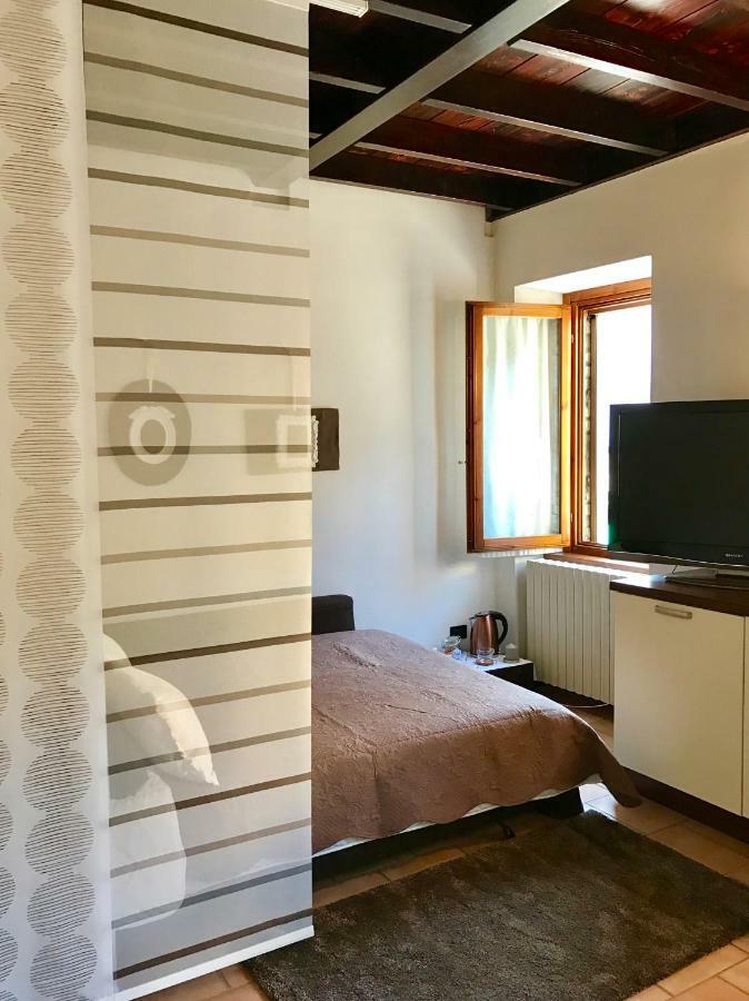 Апартаменти Porto Valentino 2 Сірміоне Екстер'єр фото